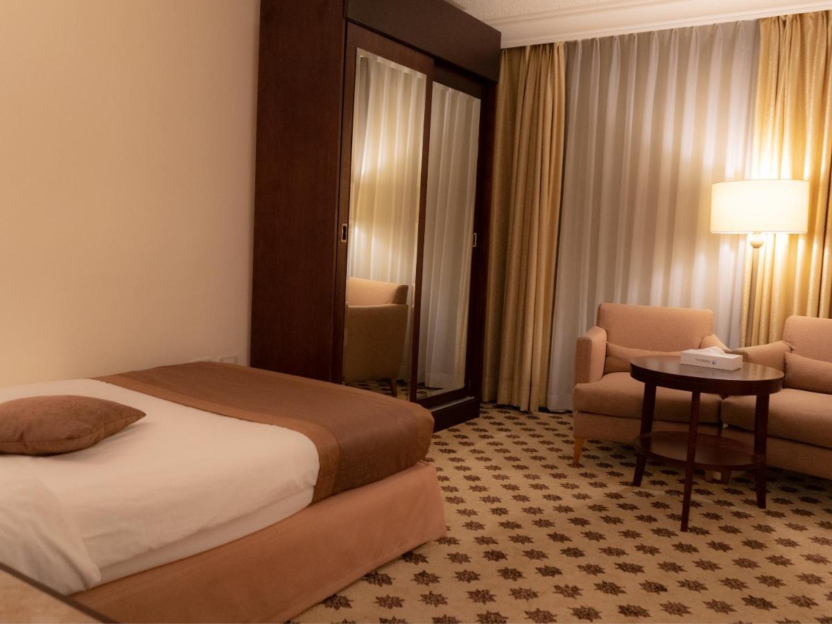 Arena Space Hotel Amman Bagian luar foto