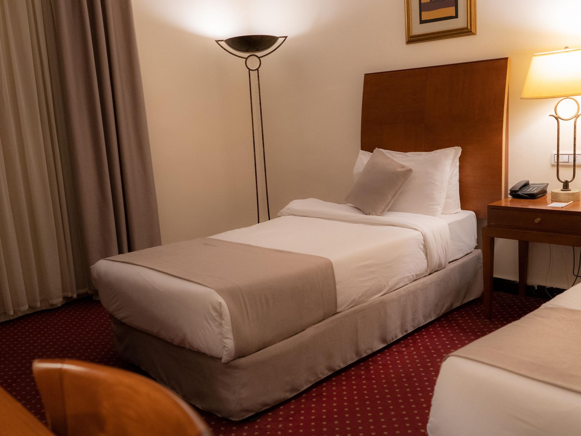 Arena Space Hotel Amman Bagian luar foto