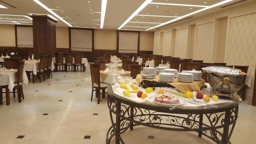 Arena Space Hotel Amman Bagian luar foto